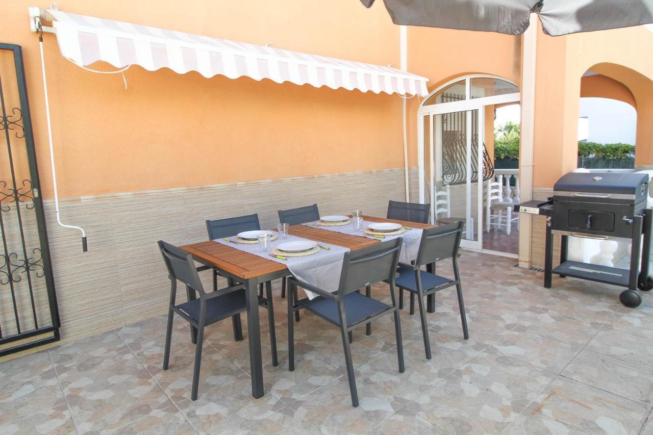 Great Villa, Sea Views, 20 Secs Walk To The Beach, Bbq, 9 People, 5 Mins Car From Alicante City Center, Sailing Club 3 Mins Walk Esterno foto